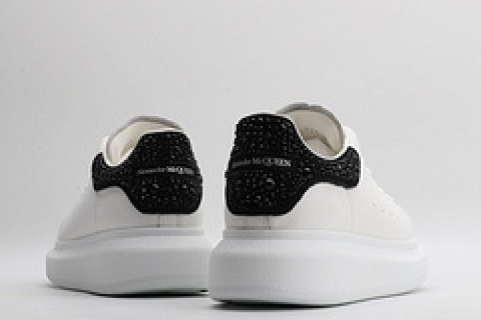 Ale*d*r M*Q*en E2713