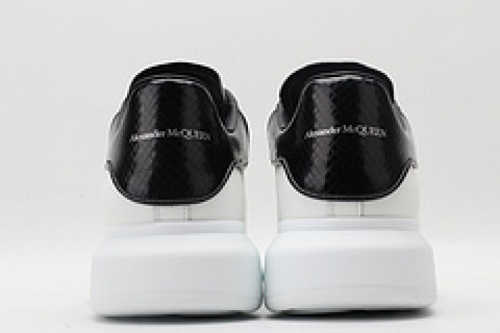 Ale*d*r M*Q*en E2714