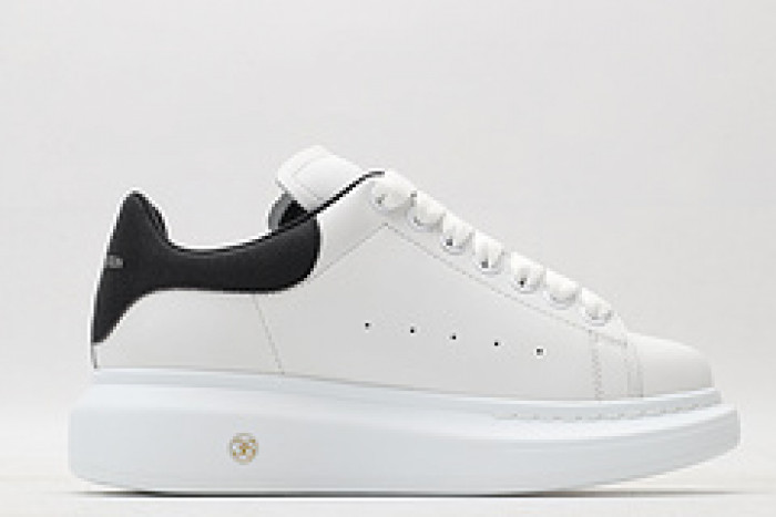 Ale*d*r M*Q*en E2717