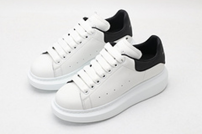 Ale*d*r M*Q*en E2717