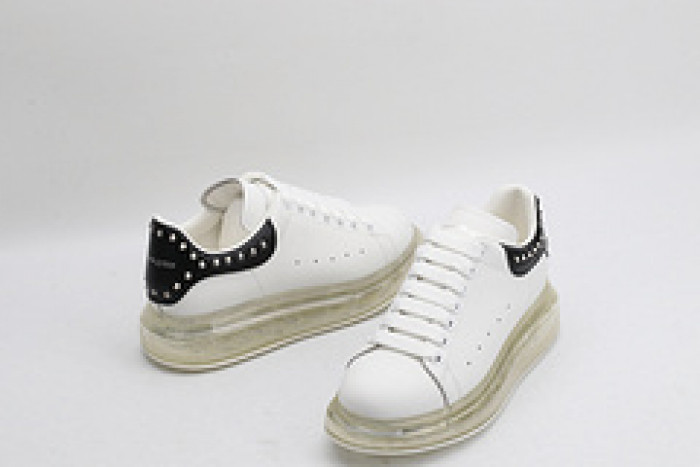 Ale*d*r M*Q*en E2721