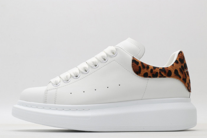 Ale*d*r M*Q*en E2722