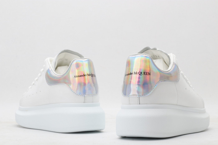 Ale*d*r M*Q*en E2724