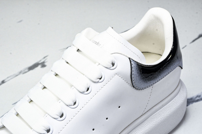 Ale*d*r M*Q*en E2726