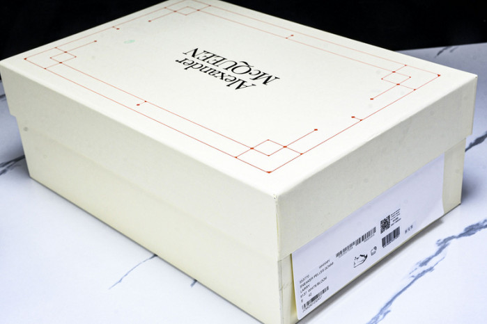 Ale*d*r M*Q*en E2726