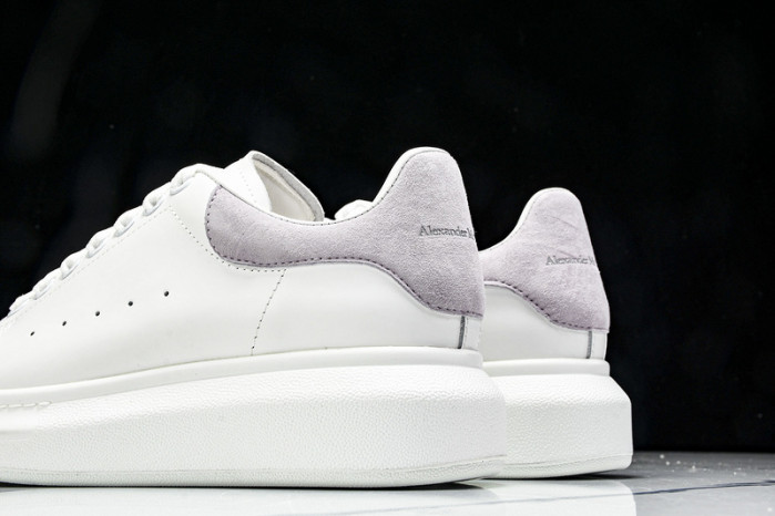 Ale*d*r M*Q*en E2727