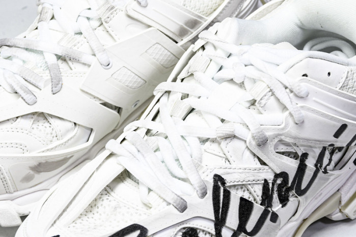 Ba*len*cia*ga TRACK 825417 WDTSC 1000