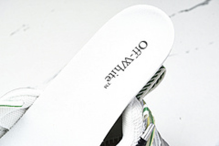 Off-White c/o Virgil Abloh