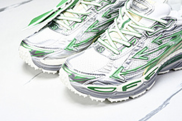 Off-White c/o Virgil Abloh