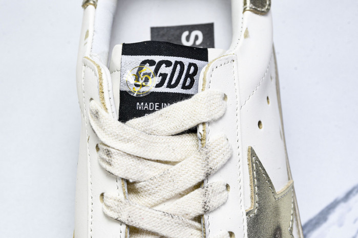 Golden Go*e S*per-Star SNEAKER GG07