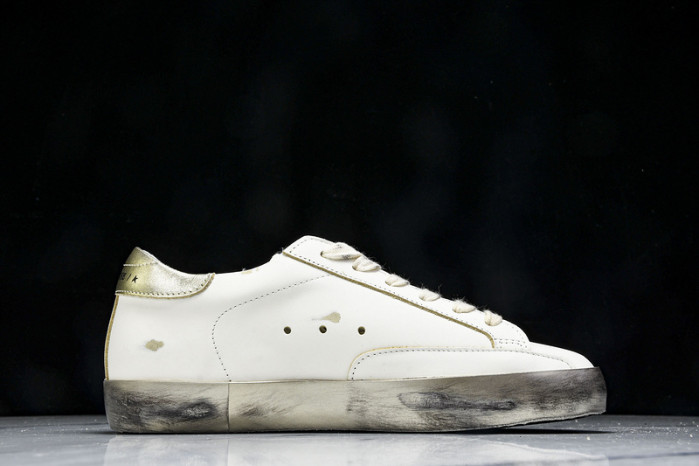 Golden Go*e S*per-Star SNEAKER GG07