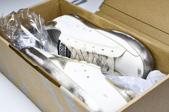Golden Go*e S*per-Star SNEAKER GG07