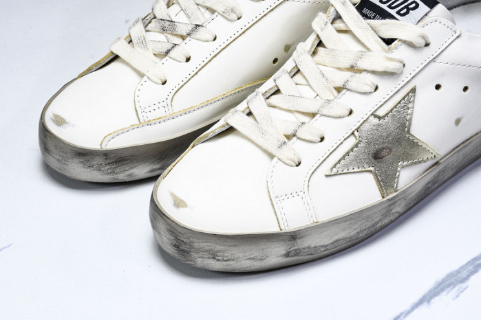 Golden Go*e S*per-Star SNEAKER GG07