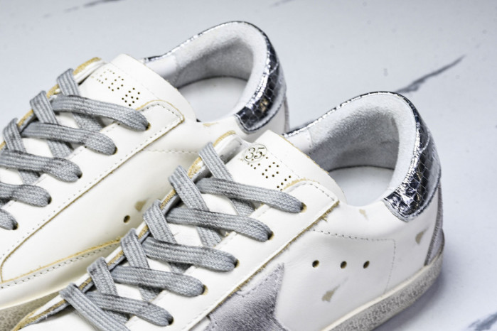 Golden Go*e S*per-Star SNEAKER GG08