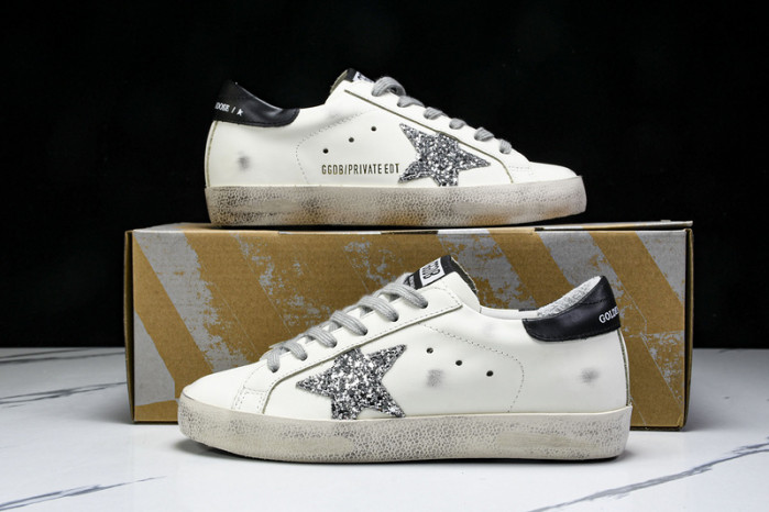 Golden Go*e S*per-Star SNEAKER GG09