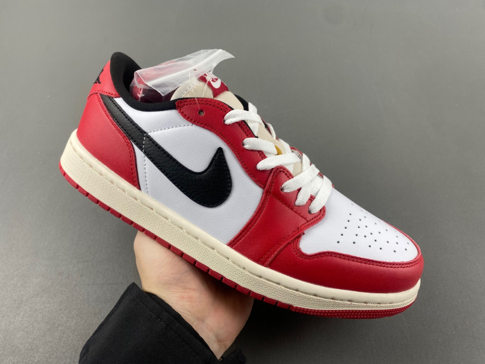 Jordan 1 Low OG "Chicago"HQ6998-600
