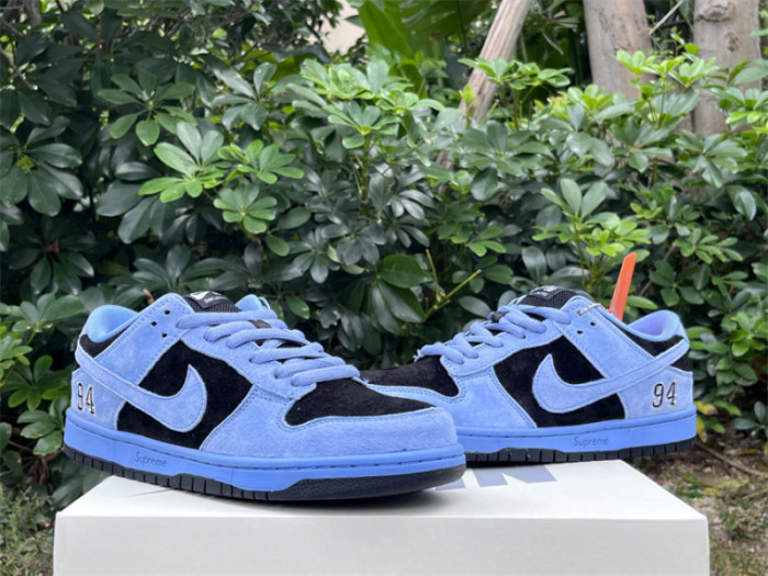 S*prem* x Nike SB Dunk Low Ocean Fog HQ8487-400