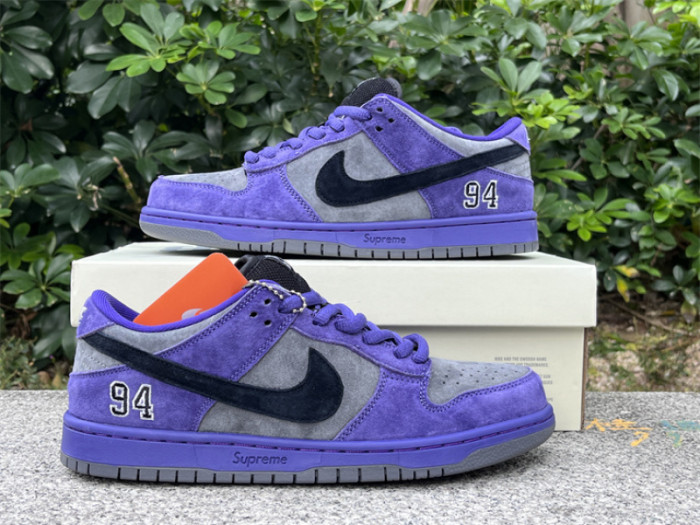 S*prem* x Nike SB Dunk Low OG QS "Ink" HQ8487-500