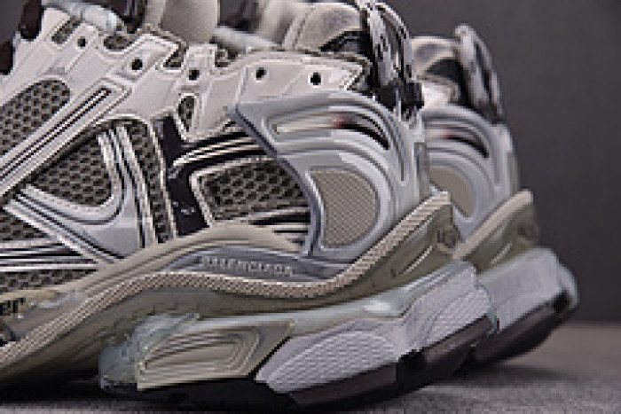 Ba*len*cia*ga Runner 772774 W3RMU 2000