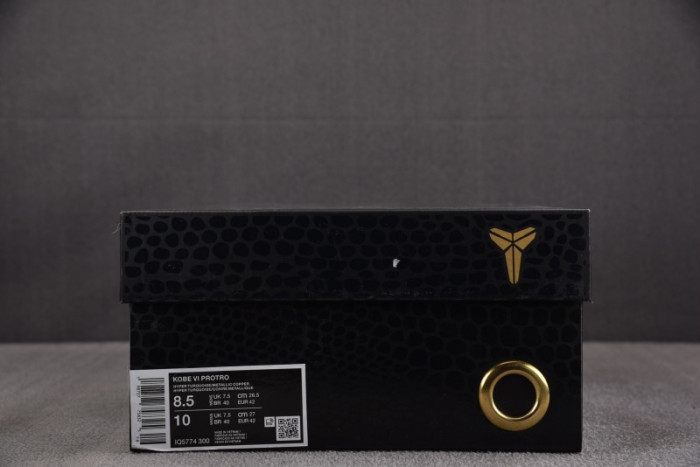 Jalen Brunson x Nike Kobe 6 Protro “Statue of Liberty” IQ5774-300