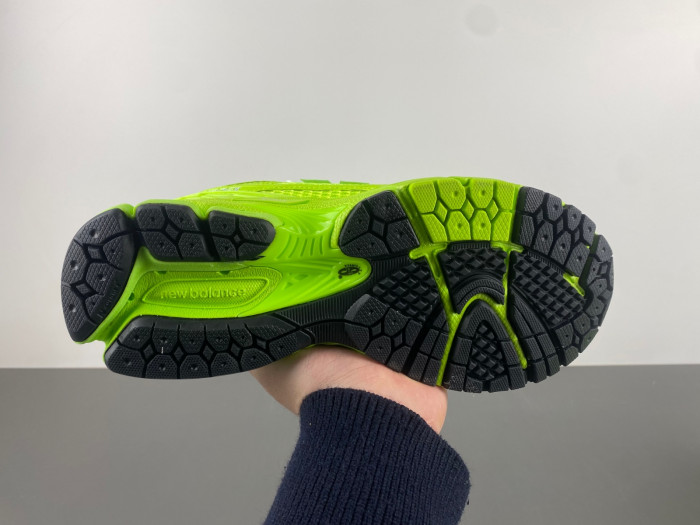 New Balance M1906RAA