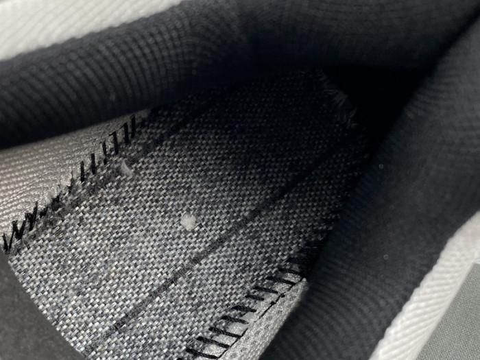 Ba*len*cia*ga triple s ecbl811861c