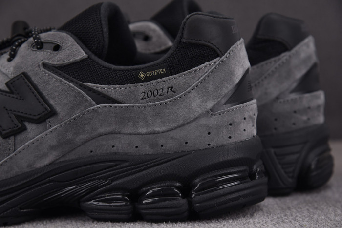 New Balance M2002RXZ