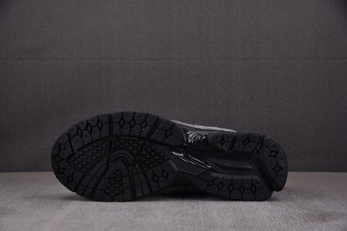 New Balance M2002RXZ