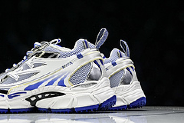 Off-White c/o Virgil Abloh