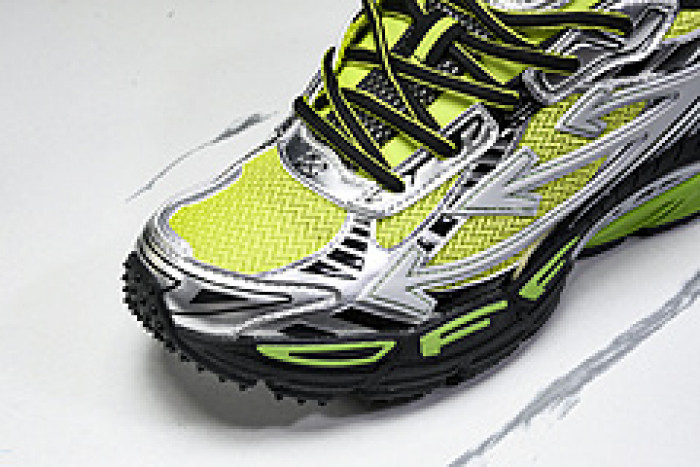 Off-White c/o Virgil Abloh