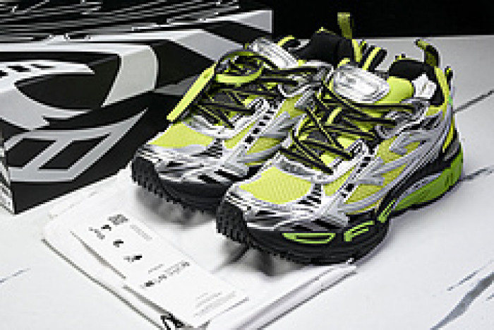 Off-White c/o Virgil Abloh