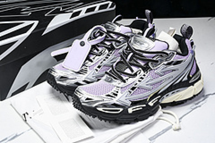 Off-White c/o Virgil Abloh