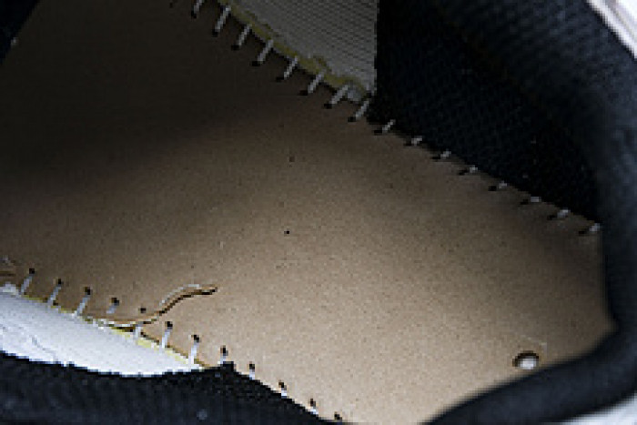 Off-White c/o Virgil Abloh