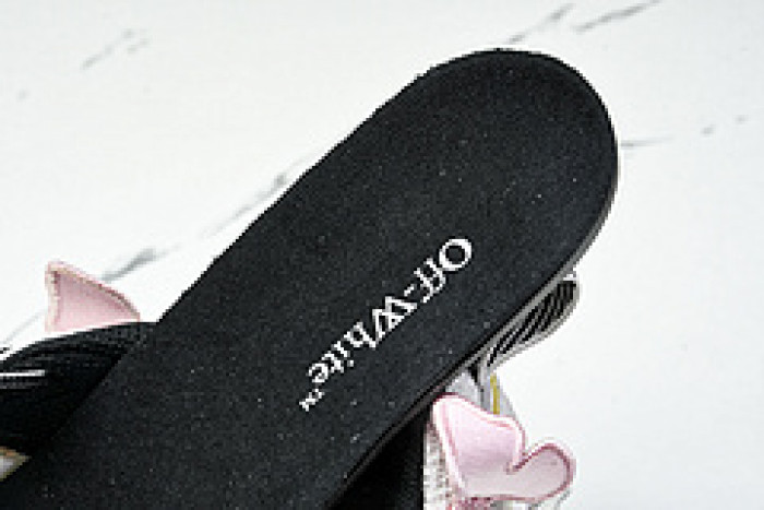 Off-White c/o Virgil Abloh