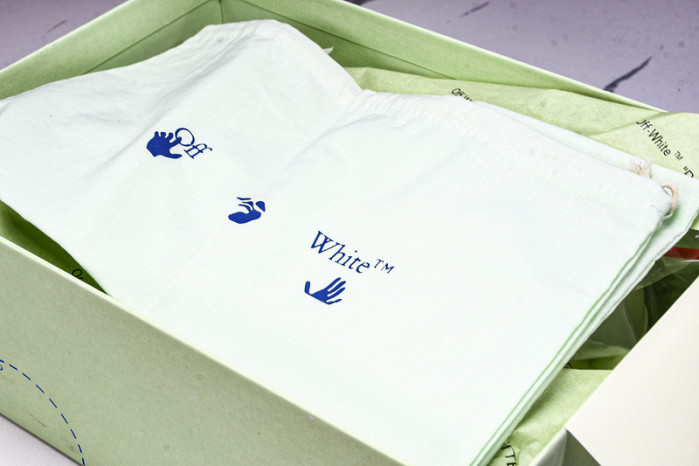 Off-White c/o Virgil Abloh