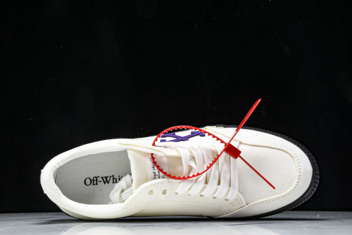 Off-White c/o Virgil Abloh