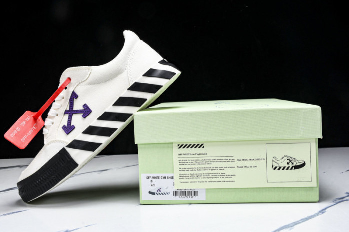 Off-White c/o Virgil Abloh