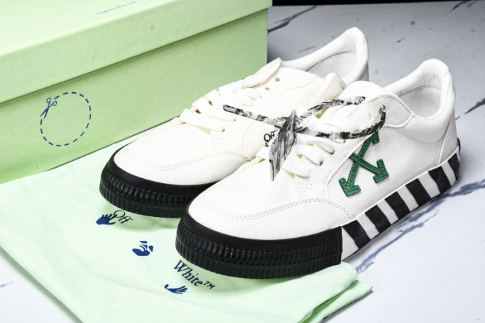 Off-White c/o Virgil Abloh