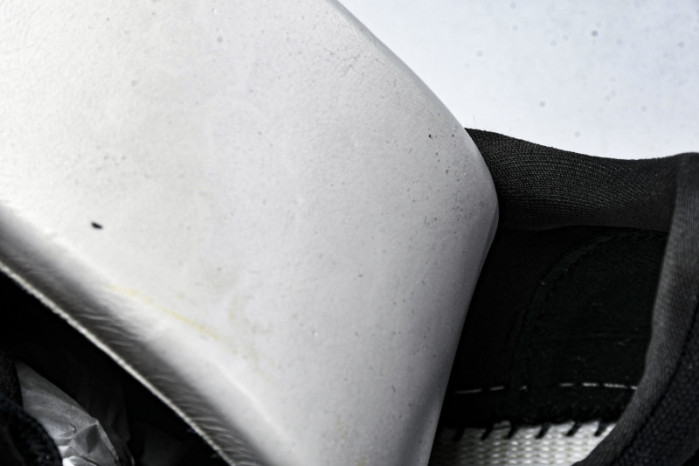 Off-White c/o Virgil Abloh