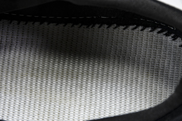 Off-White c/o Virgil Abloh