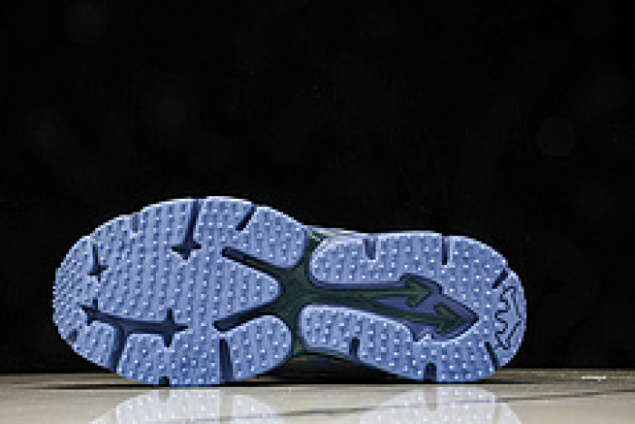 Off-White c/o Virgil Abloh