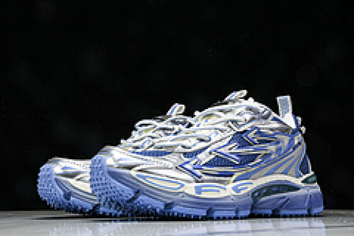 Off-White c/o Virgil Abloh