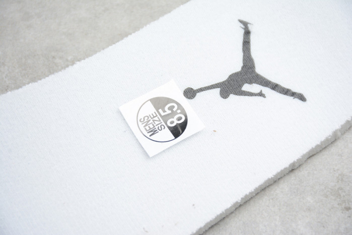 JORDAN 5 RETRO METALLIC WHITE (2015) 136027-130