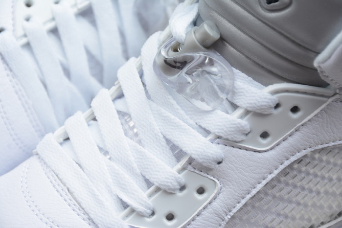 JORDAN 5 RETRO METALLIC WHITE (2015) 136027-130