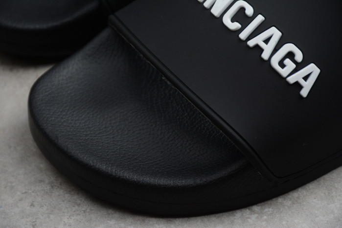 Ba*len*cia*ga slippers all black 506347- wal00 -9062