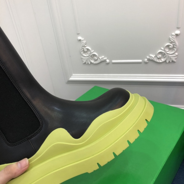 Bo*te*ga Ve*ne*ta BV012