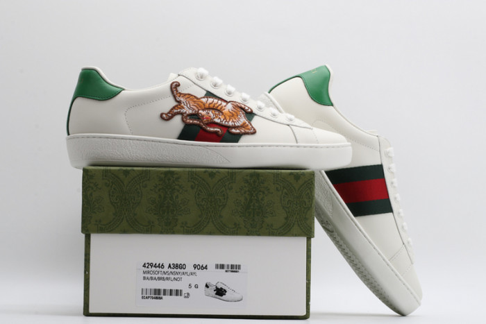 g*u*i ace embroidered low-top sneaker e2314