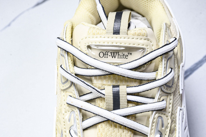 Off-White c/o Virgil Abloh