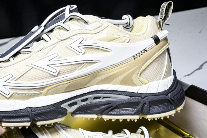 Off-White c/o Virgil Abloh