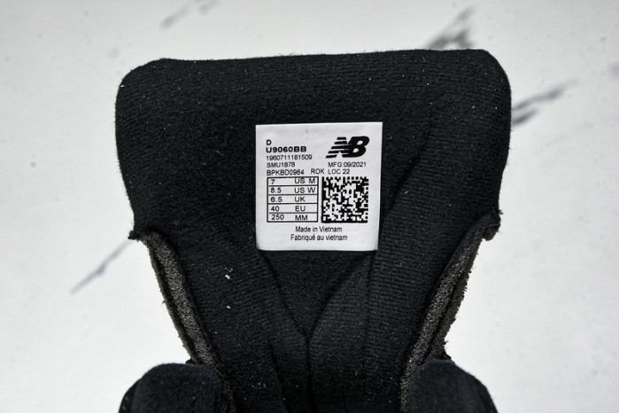 New Balance 9060 U9060BB